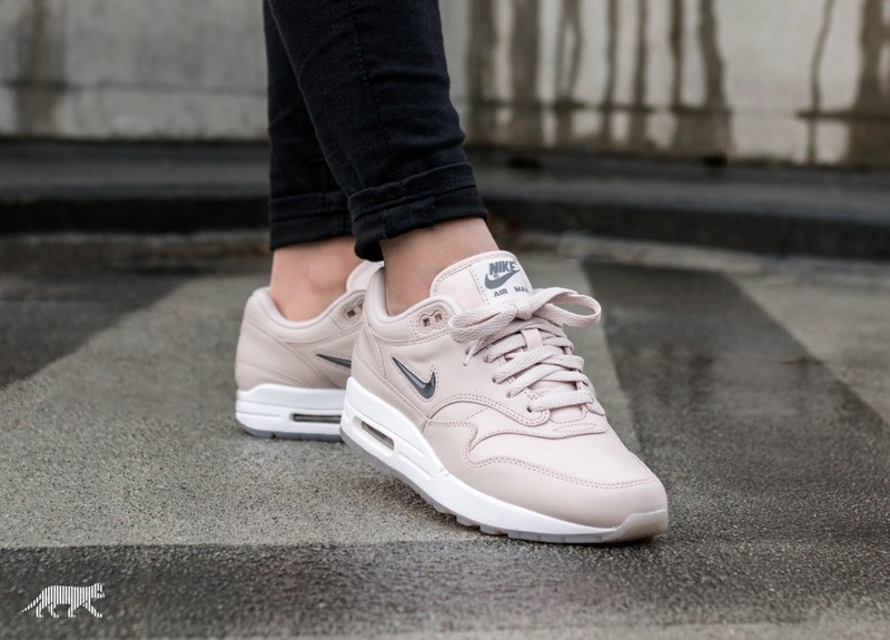 Air max one premium jewel online